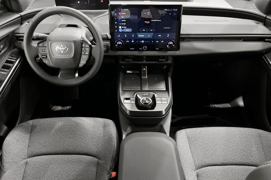 Toyota bZ4X vaihtoauto