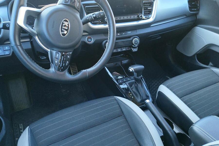 Kia Stonic vaihtoauto