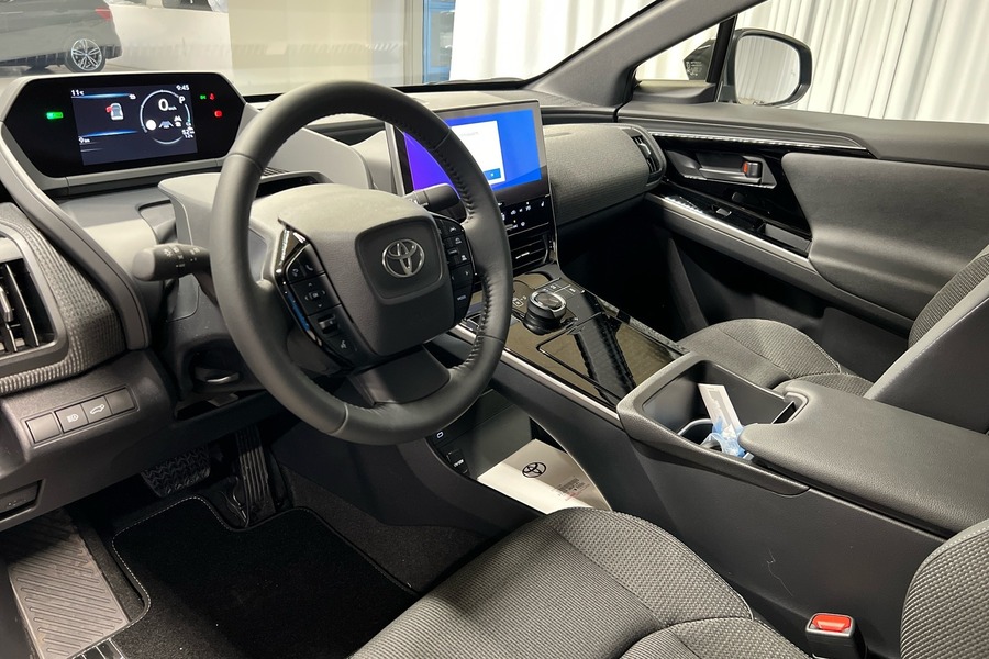 Toyota bZ4X vaihtoauto