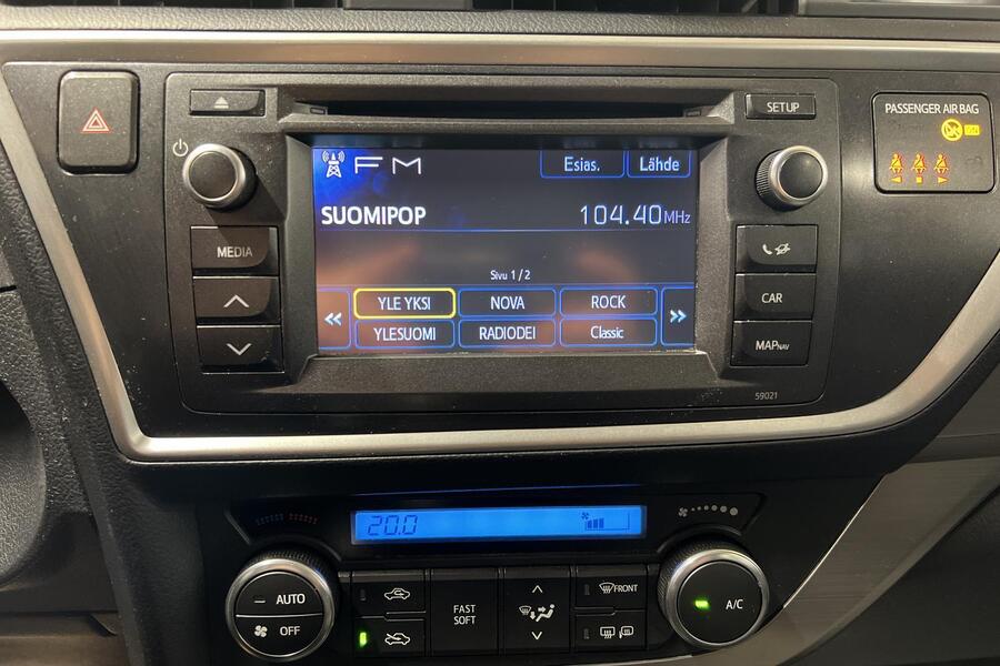 Toyota Auris vaihtoauto