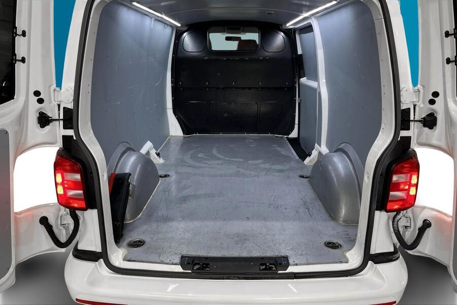 Volkswagen Transporter vaihtoauto