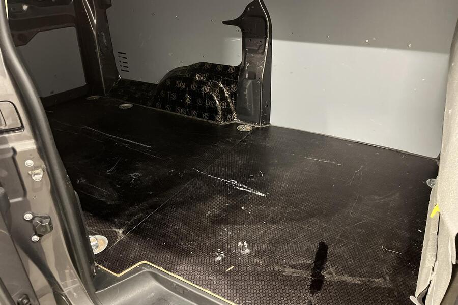 Opel Vivaro vaihtoauto