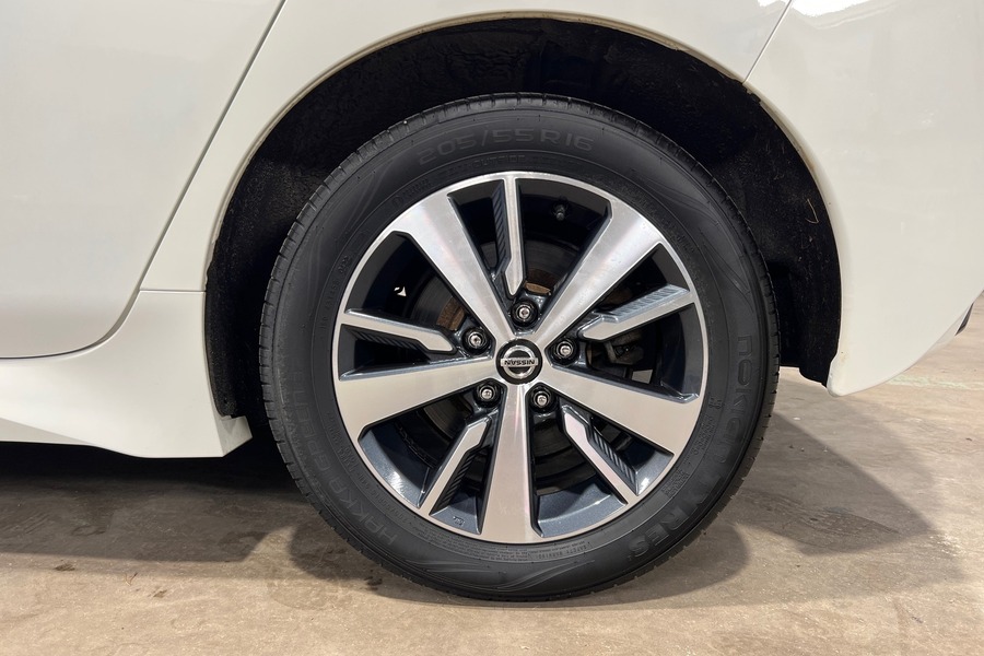 Nissan Leaf vaihtoauto