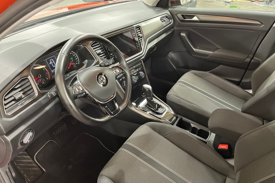 Volkswagen T-Roc vaihtoauto