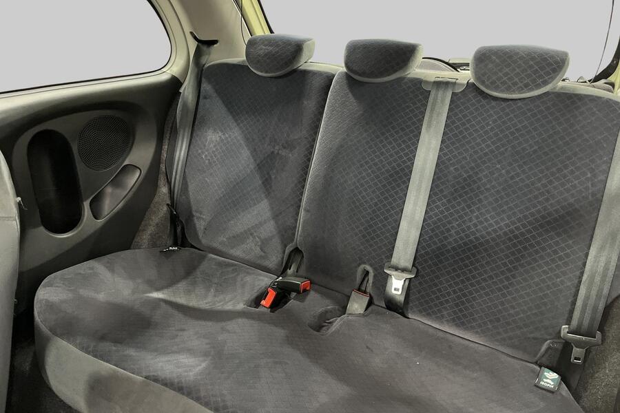 Nissan Micra vaihtoauto