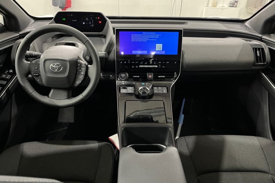 Toyota bZ4X vaihtoauto