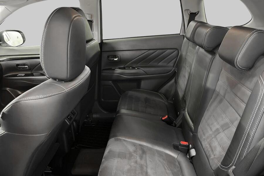 Mitsubishi Outlander PHEV vaihtoauto