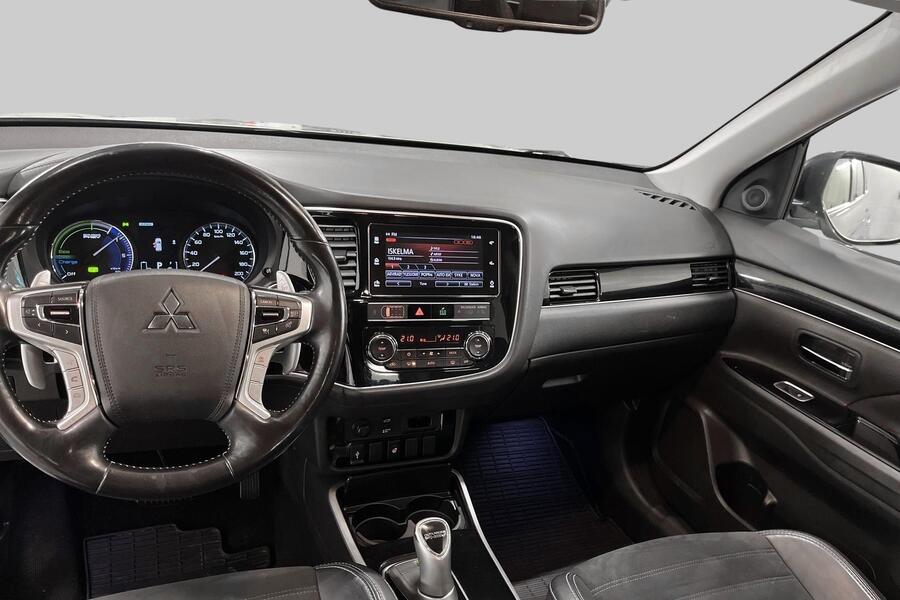 Mitsubishi Outlander PHEV vaihtoauto