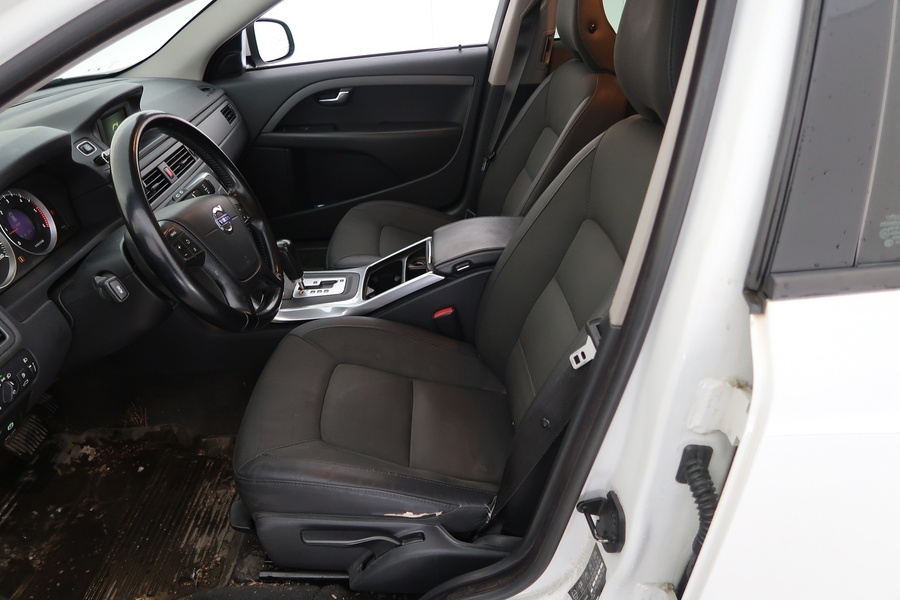 Volvo V70 vaihtoauto