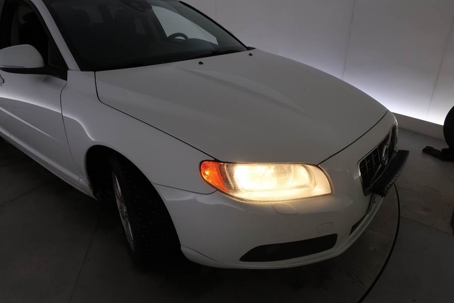 Volvo V70 vaihtoauto