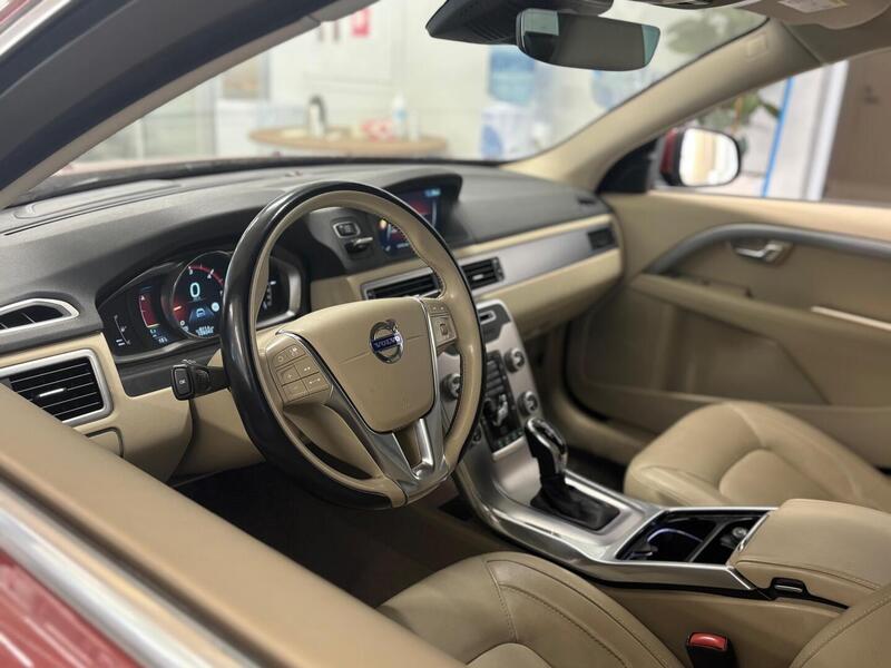 Volvo V70 vaihtoauto