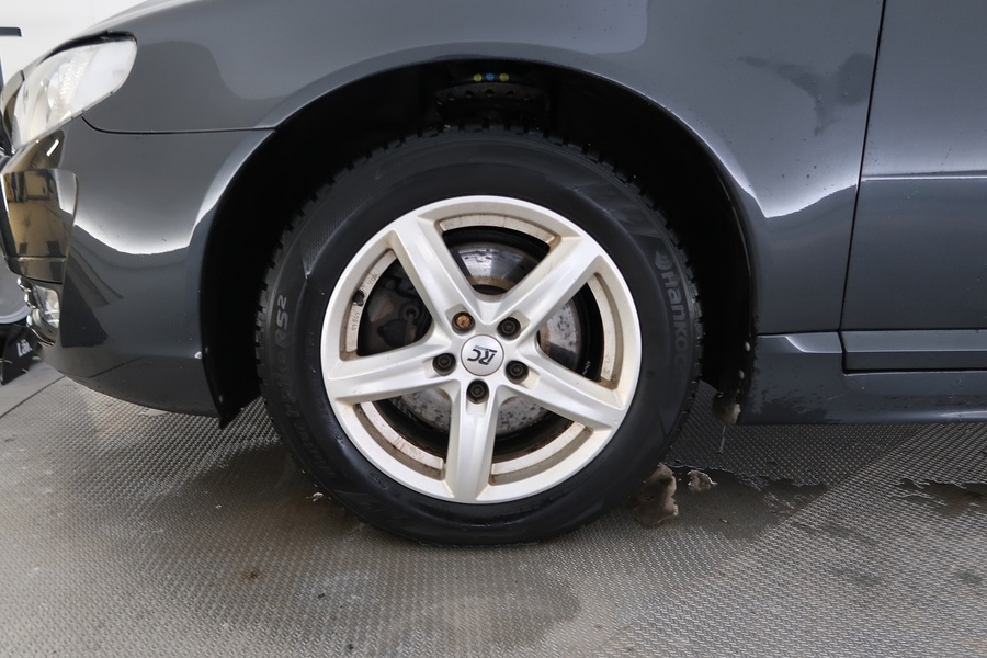 Volvo V70 vaihtoauto