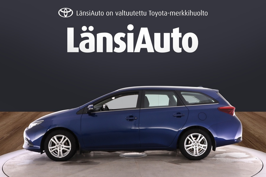 Toyota Auris vaihtoauto