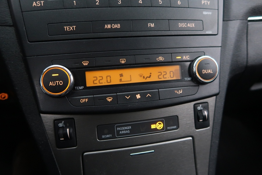 Toyota Avensis vaihtoauto