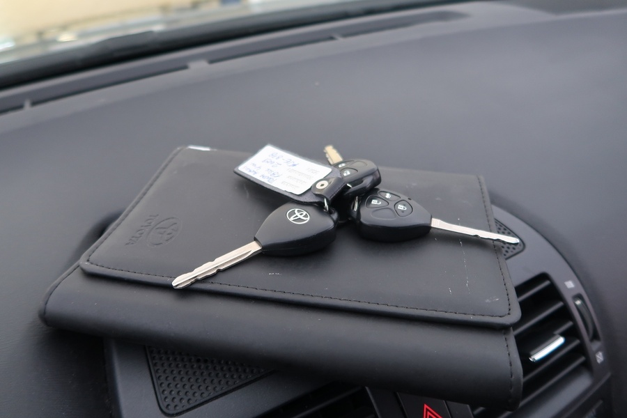 Toyota Avensis vaihtoauto