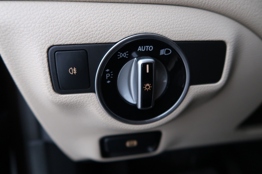 Mercedes-Benz GLA vaihtoauto