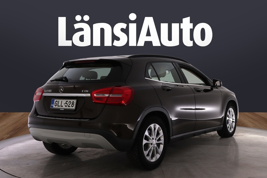 Mercedes-Benz GLA vaihtoauto