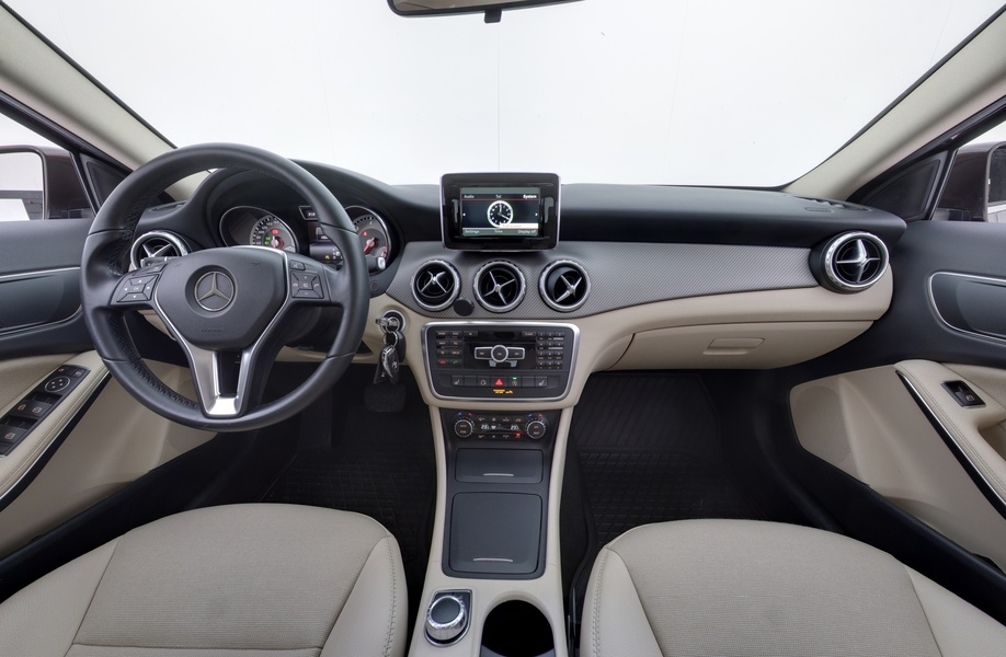 Mercedes-Benz GLA vaihtoauto