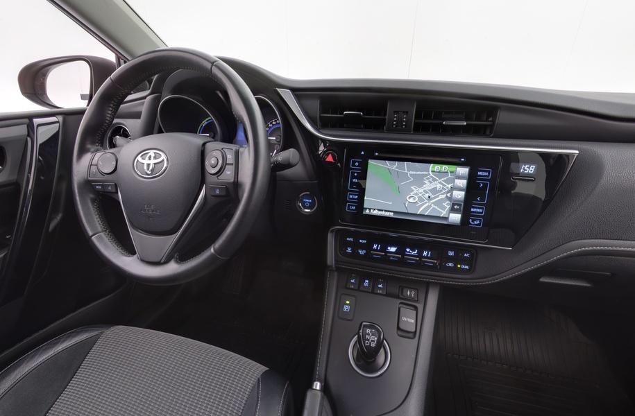 Toyota Auris vaihtoauto