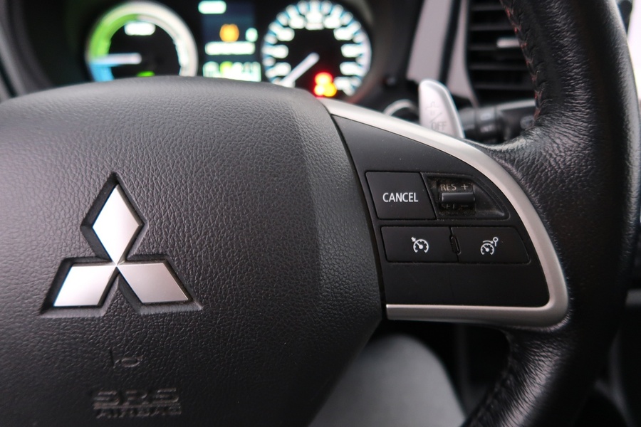 Mitsubishi Outlander PHEV vaihtoauto