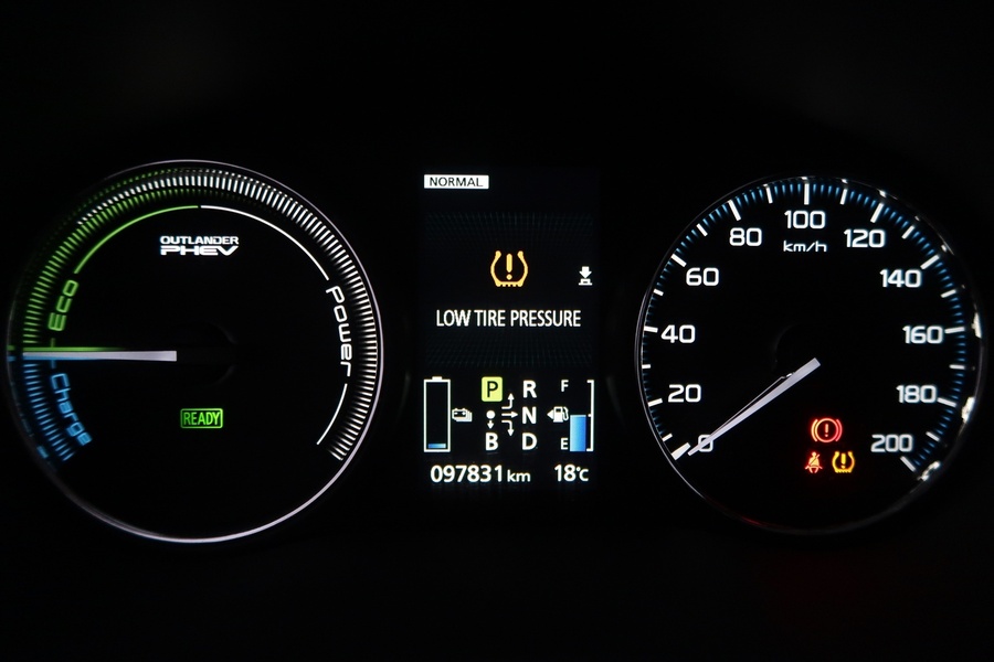 Mitsubishi Outlander PHEV vaihtoauto