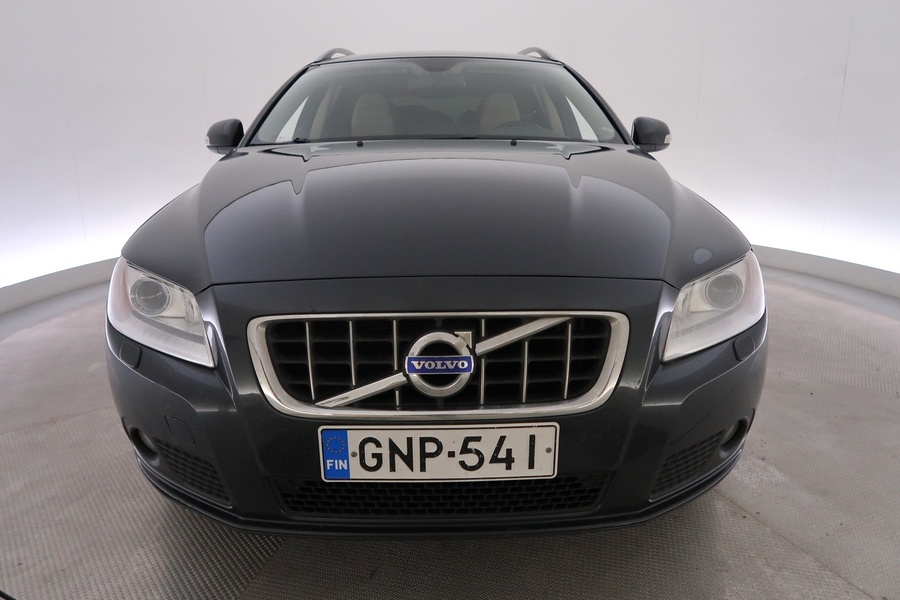 Volvo V70 vaihtoauto