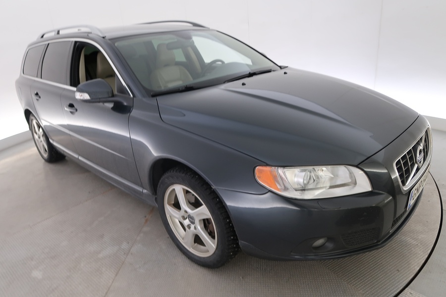 Volvo V70 vaihtoauto