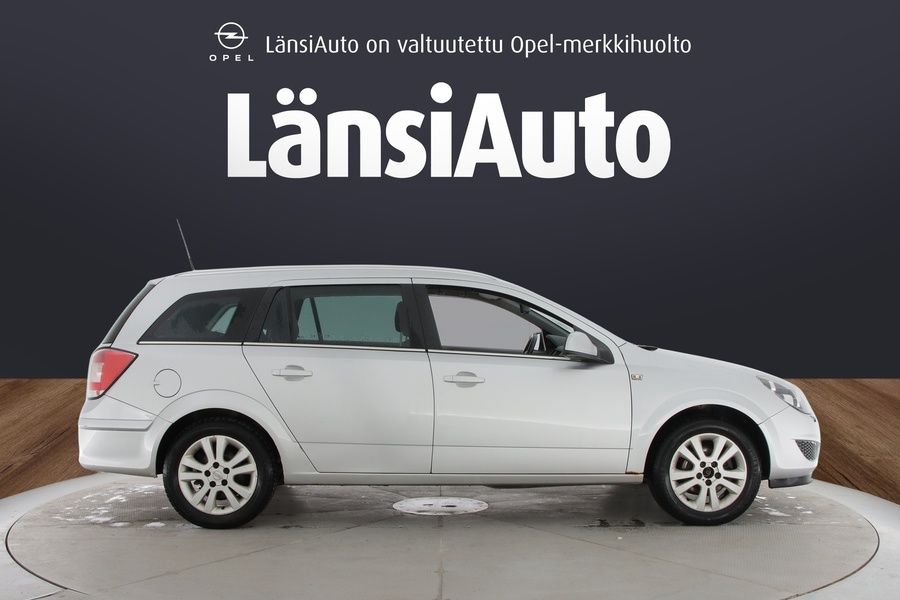 Opel Astra vaihtoauto