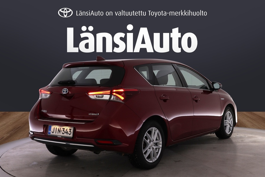 Toyota Auris vaihtoauto