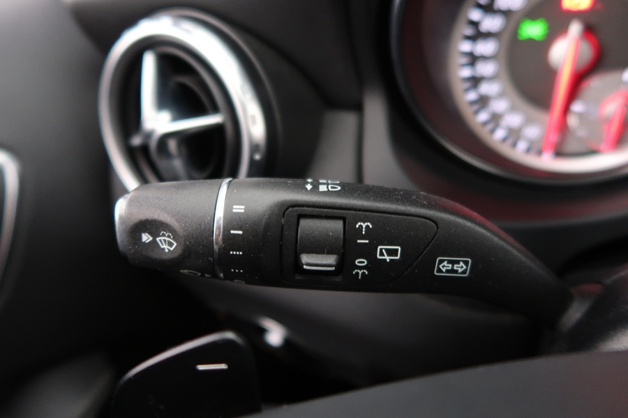 Mercedes-Benz GLA vaihtoauto