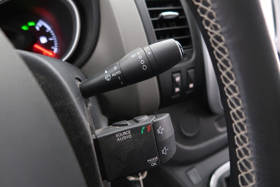 Nissan NV300 vaihtoauto