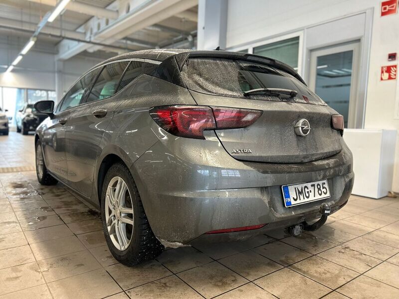Opel Astra vaihtoauto