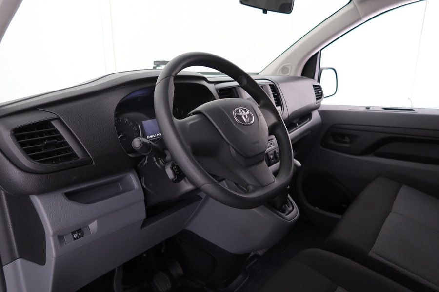 Toyota Proace Verso vaihtoauto