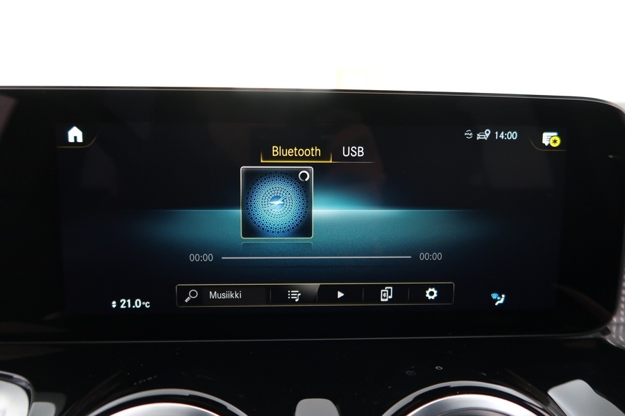 Mercedes-Benz EQB vaihtoauto