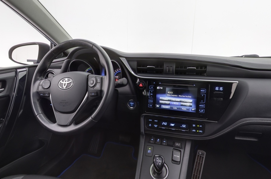 Toyota Auris vaihtoauto