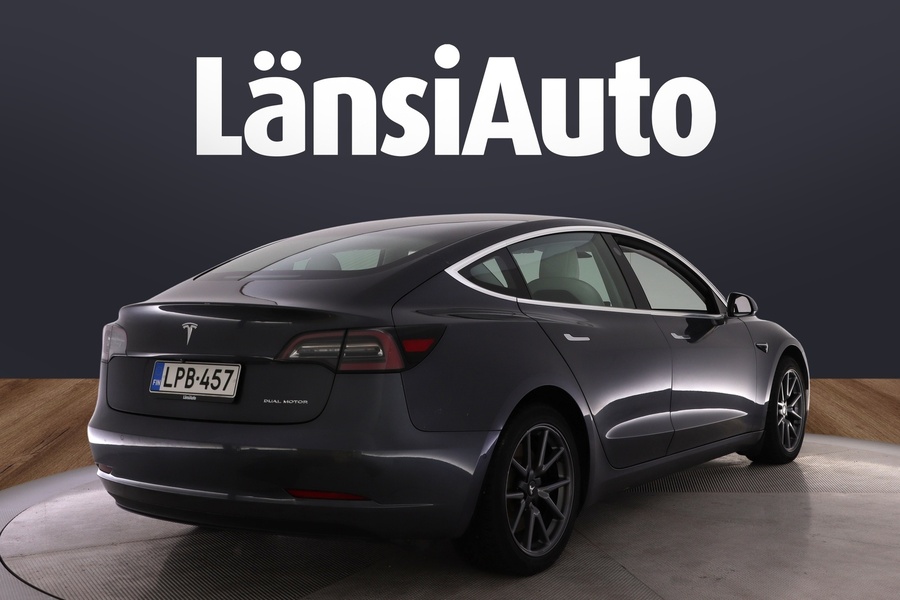 Tesla Model 3 vaihtoauto