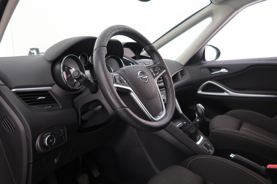 Opel Zafira Tourer vaihtoauto