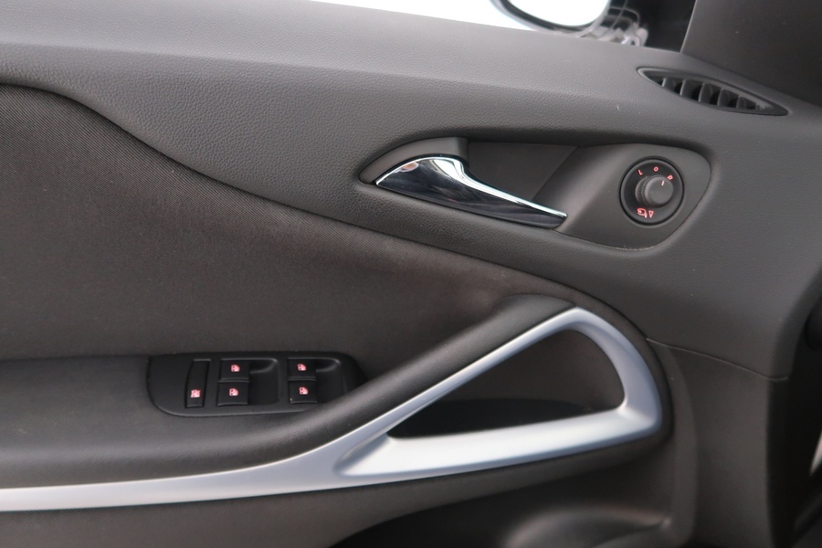 Opel Zafira Tourer vaihtoauto