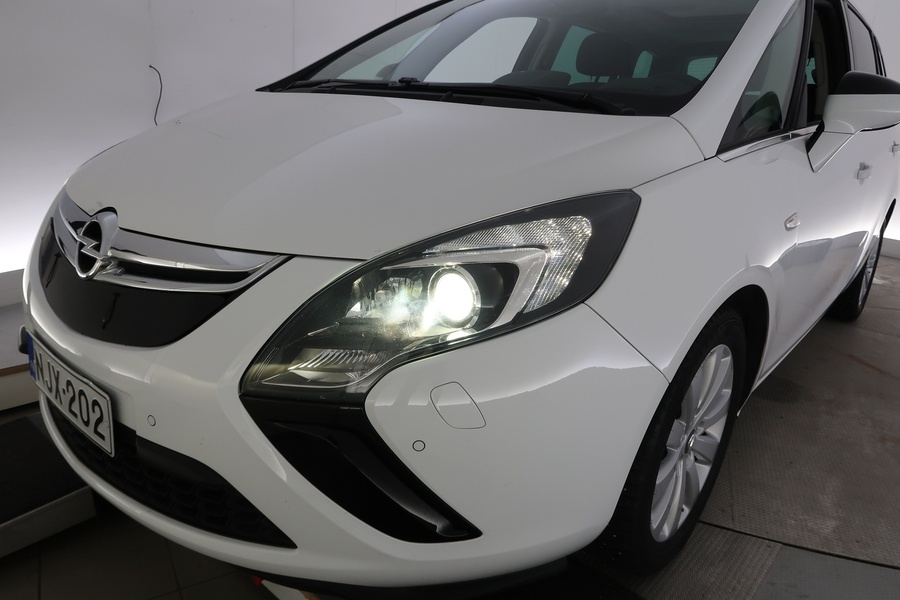 Opel Zafira Tourer vaihtoauto