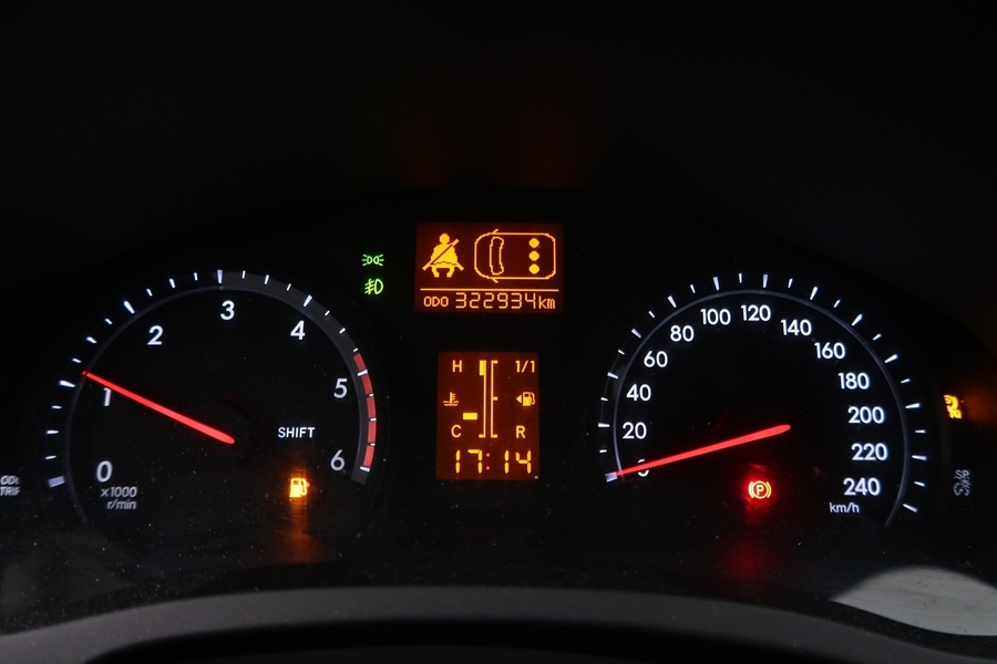 Toyota Avensis vaihtoauto