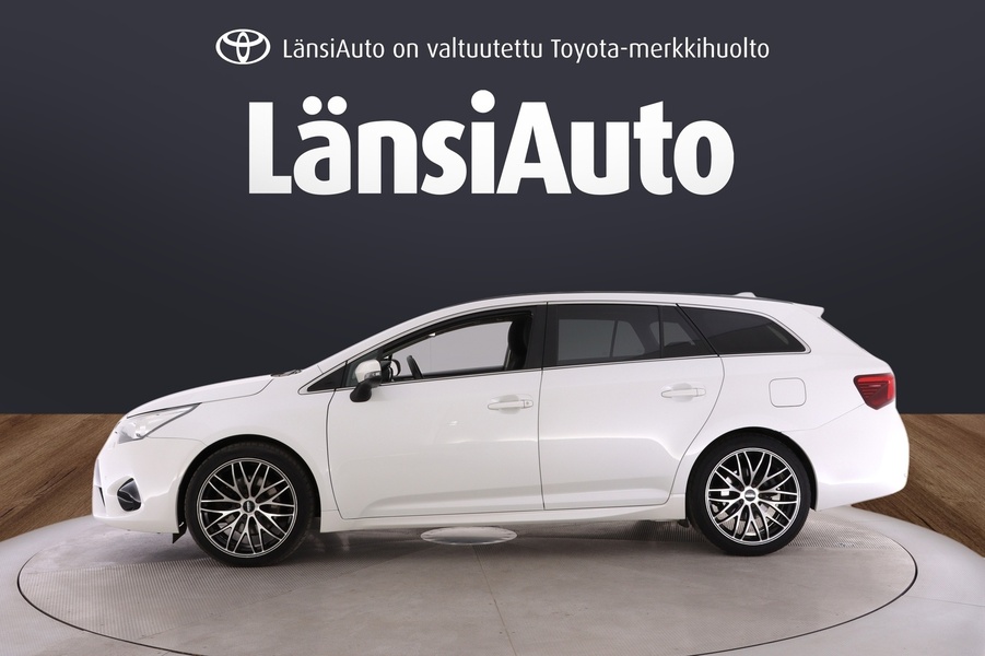 Toyota Avensis vaihtoauto