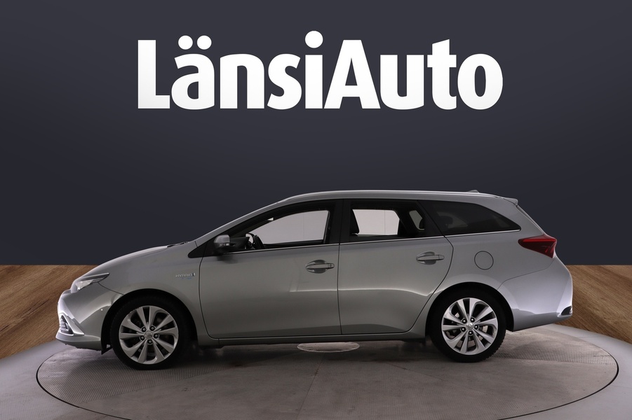 Toyota Auris vaihtoauto