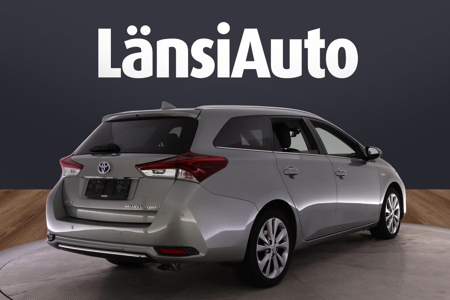 Toyota Auris vaihtoauto