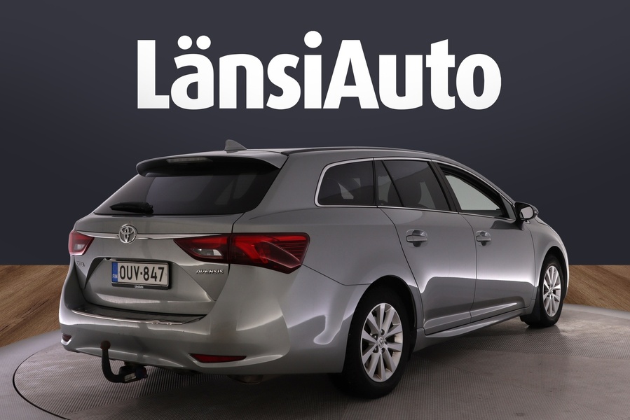 Toyota Avensis vaihtoauto