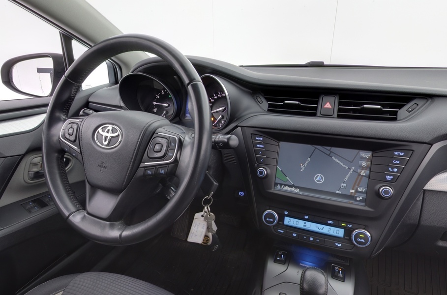 Toyota Avensis vaihtoauto