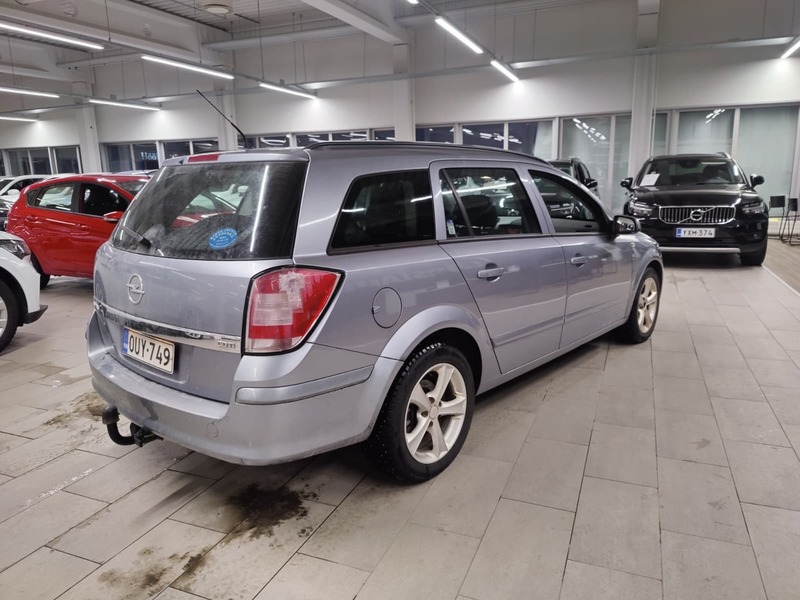 Opel Astra vaihtoauto