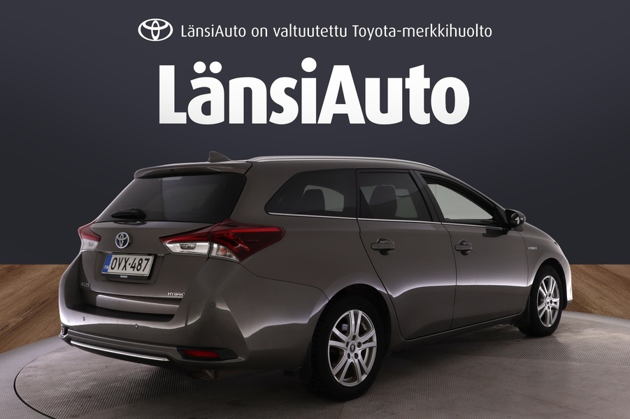 Toyota Auris vaihtoauto