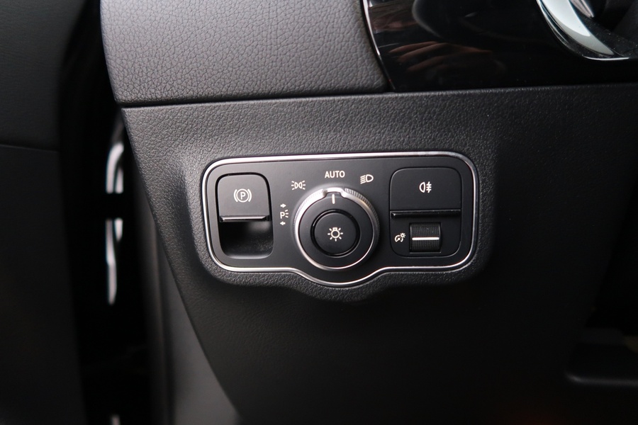 Mercedes-Benz EQA vaihtoauto