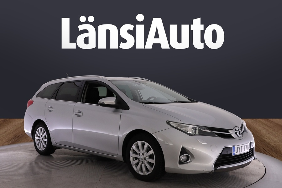 Toyota Auris vaihtoauto