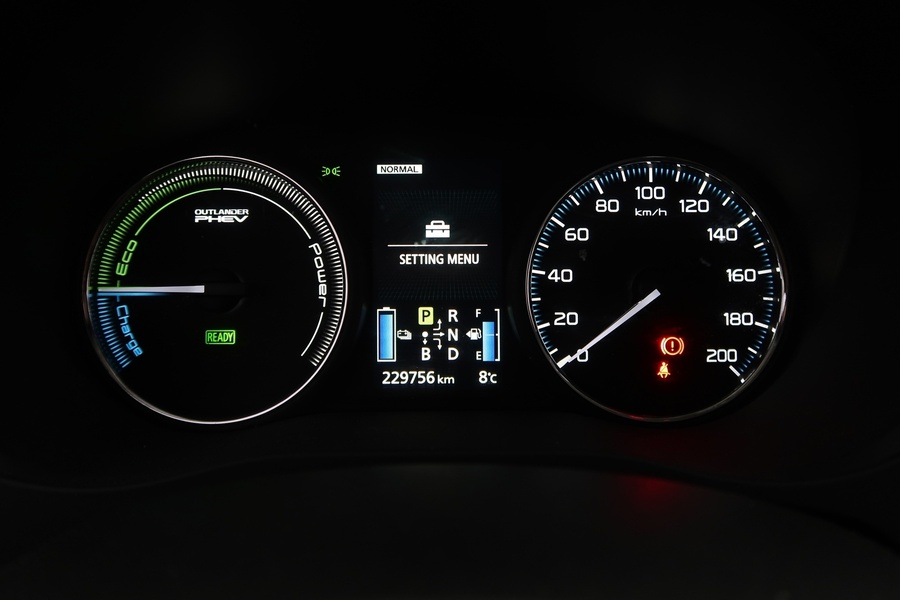 Mitsubishi Outlander PHEV vaihtoauto